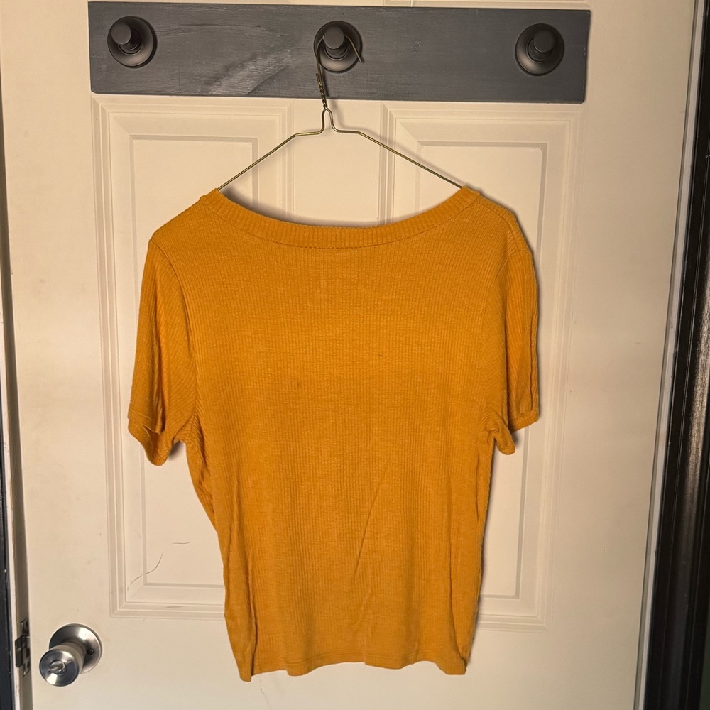 Yellow Ribbed Twist Front Top - Picture 3 of 3